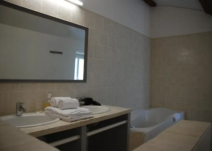 Bed & Breakfast Domaine Du Champ Fleuri 3*