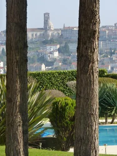 Domaine Du Champ Fleuri Bed & Breakfast 3*